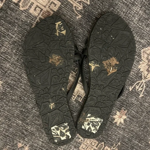 Volcom Flip flops - Picture 3 of 3